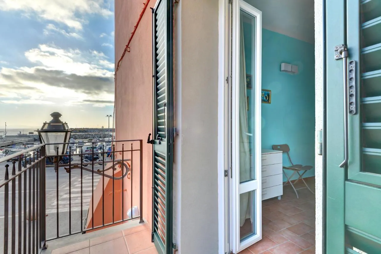 Appartamento Per 4 Sul Mare A Rio Marina, Elba 0*,  Italy
