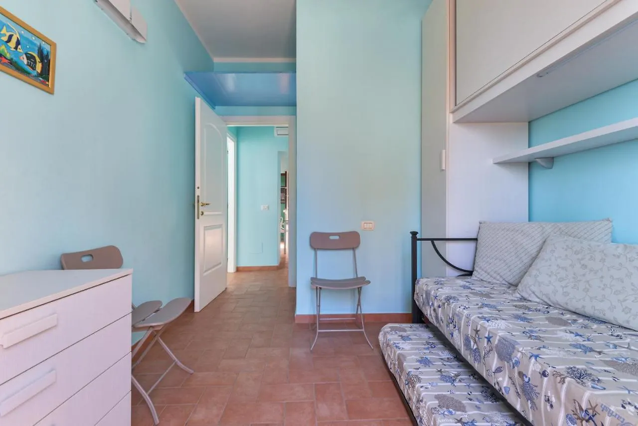 Apartment Appartamento Per 4 Sul Mare A Rio Marina, Elba